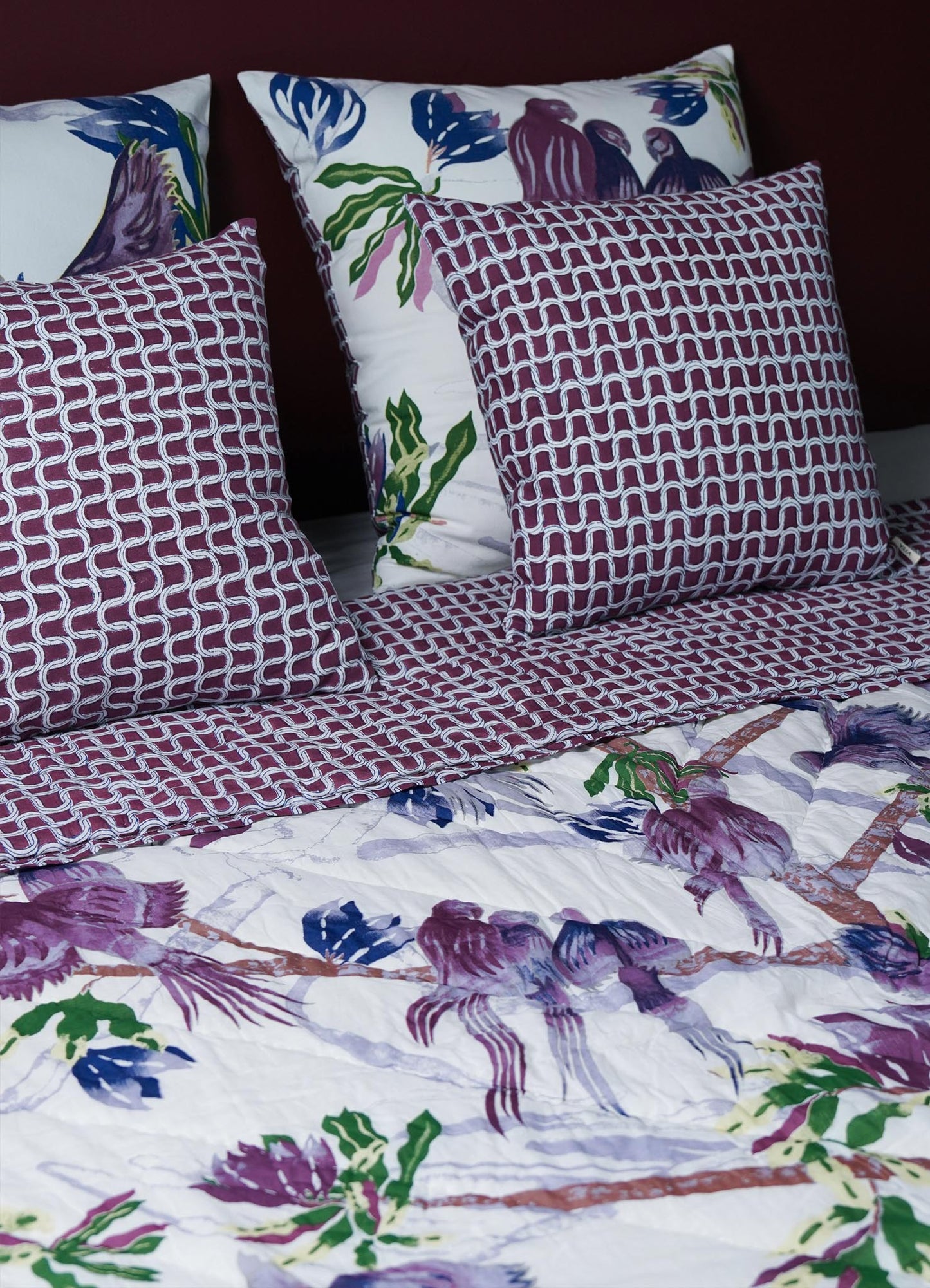 Tree Full Of Parrots Plum King Size Quilt