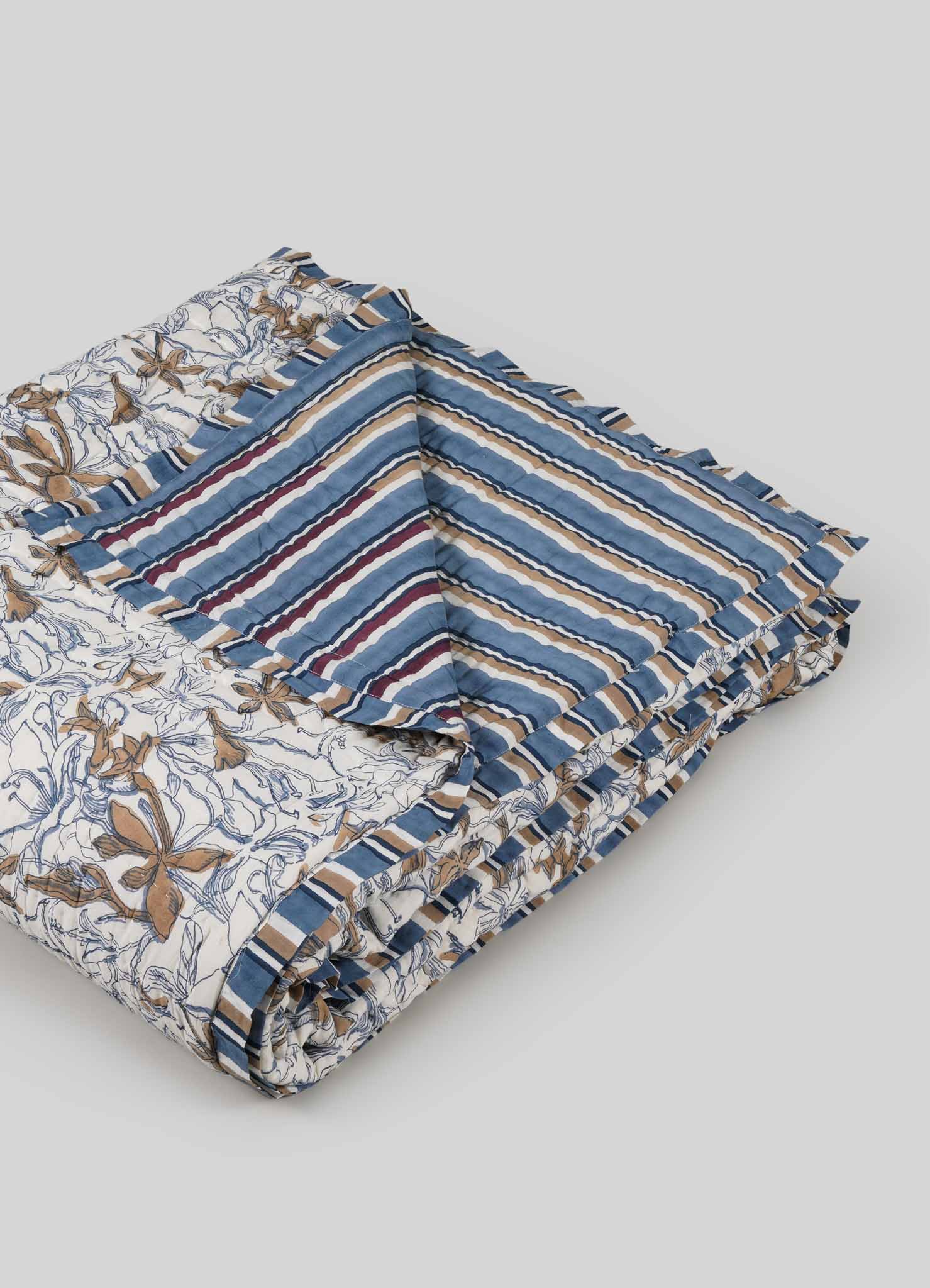 Spring Bouquet Blue & Maroon Single Quilt