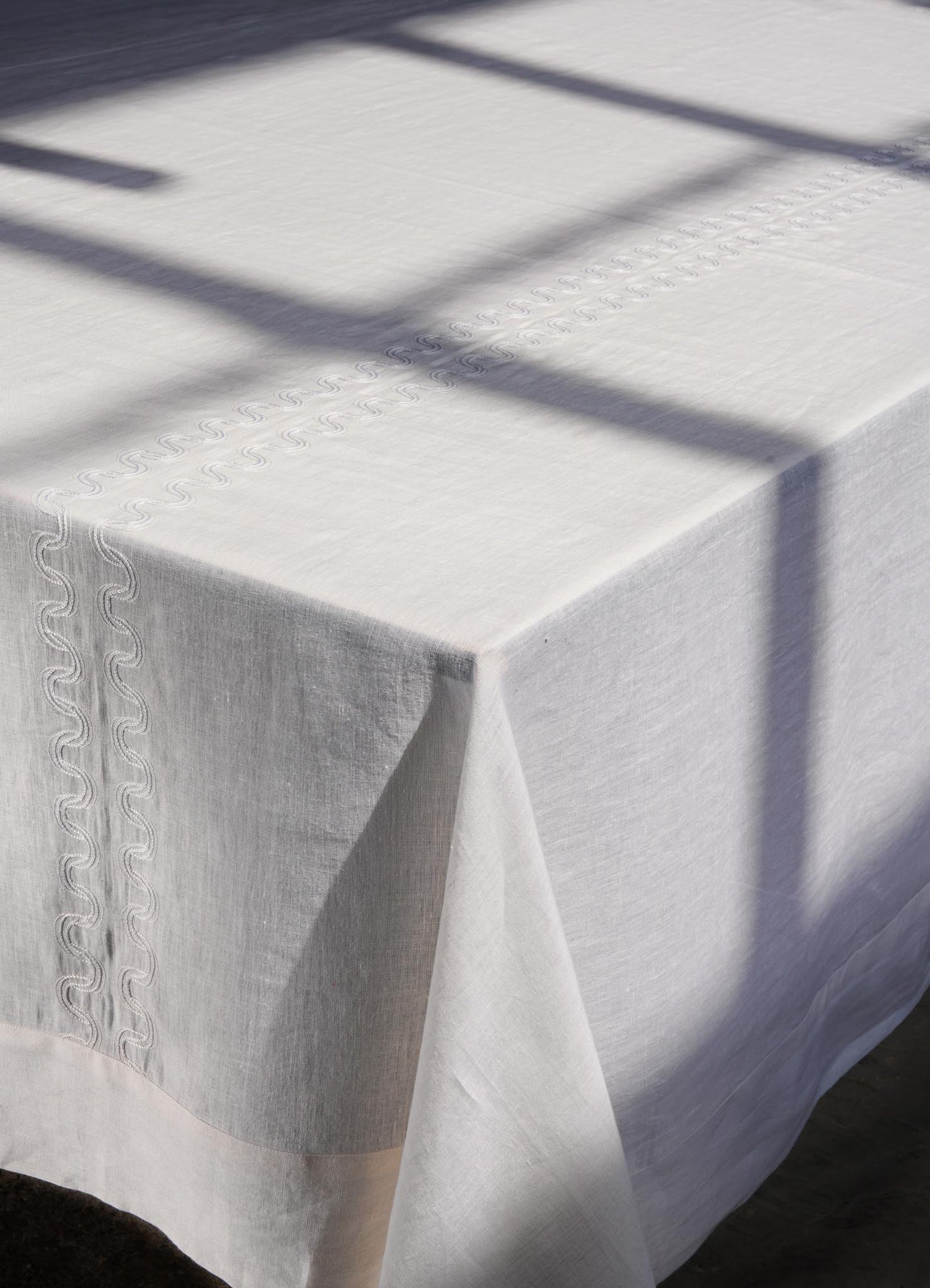 luxury white table cover