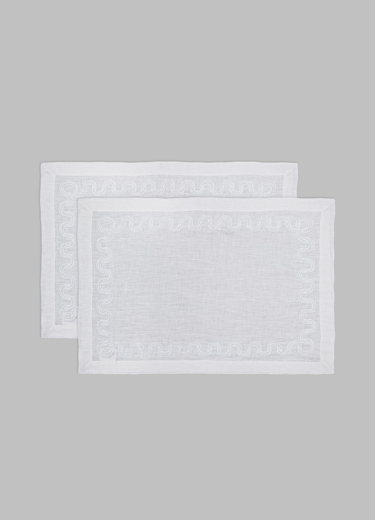 luxury white placemats for the table